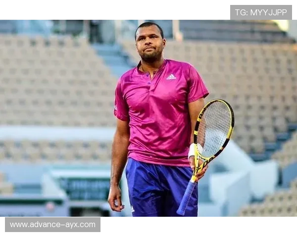 世界网坛焦点战再起波澜新星老将巅峰对决引热议全球瞩目赛场风云变幻